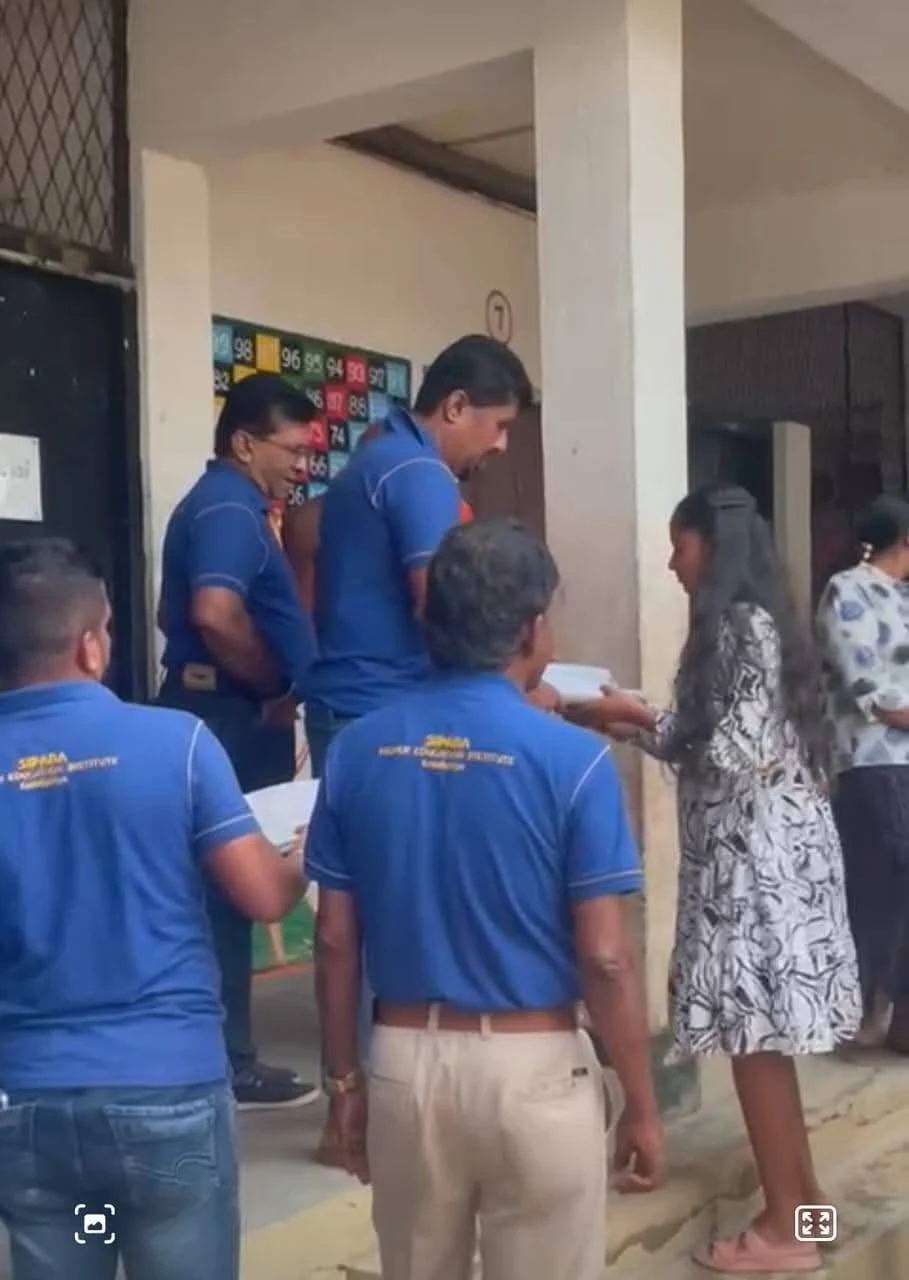 IHRC, SHCCF, and Sipara Higher Education Institute Deliver LKR 1.5M in Relief and Educational Aid to Flood Victims in Colombo District